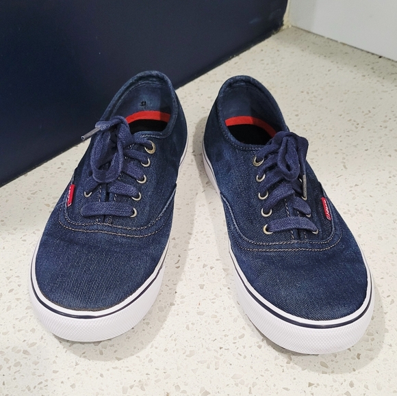 Levi's Other - Levi's Men's Comfort Navy Canvas Lace-Up Denim Sneakers | Size 9